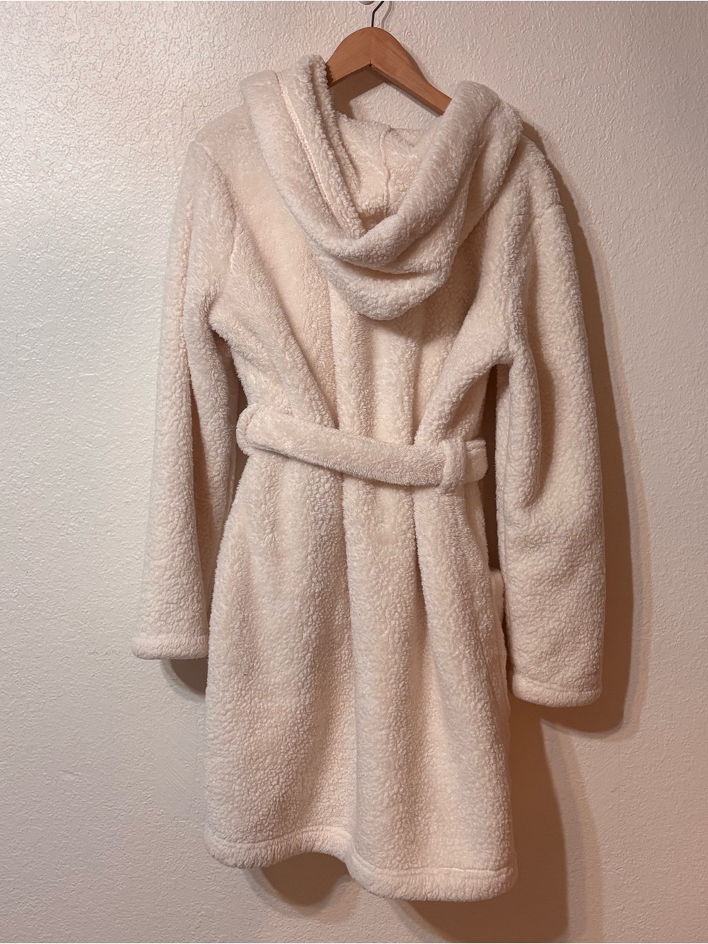 UGG Aarti Hooded Fleece Robe Medium - Picture 6 of 6